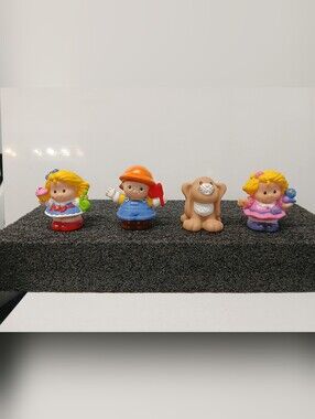 Vintage Y2K Fisher Price Little People